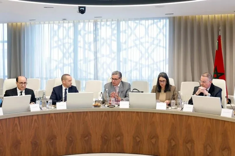 




Gov't Head Chairs Follow-Up Meeting on Health System Upgrade Project


