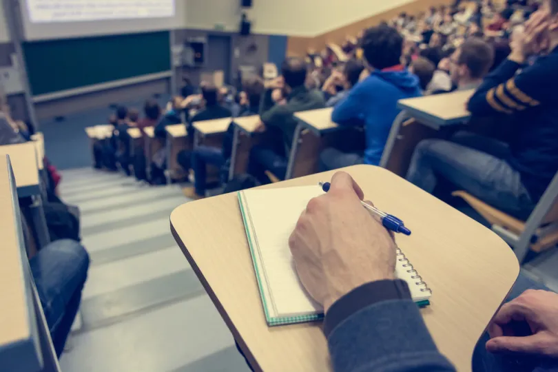 




التعليم العالي: 75 في المائة من المناصب المالية في القطاع خصصت للأساتذة الباحثين


